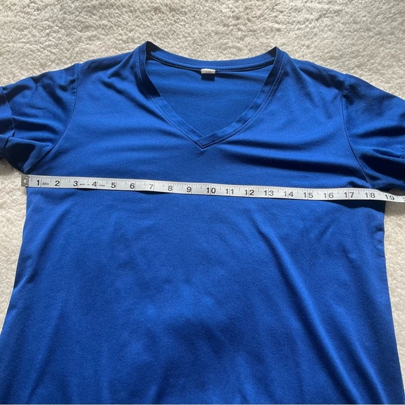 Women’s New Balance Royal Blue V Neck Dri Fit T Shirt Size Small - Picture 7 of 8